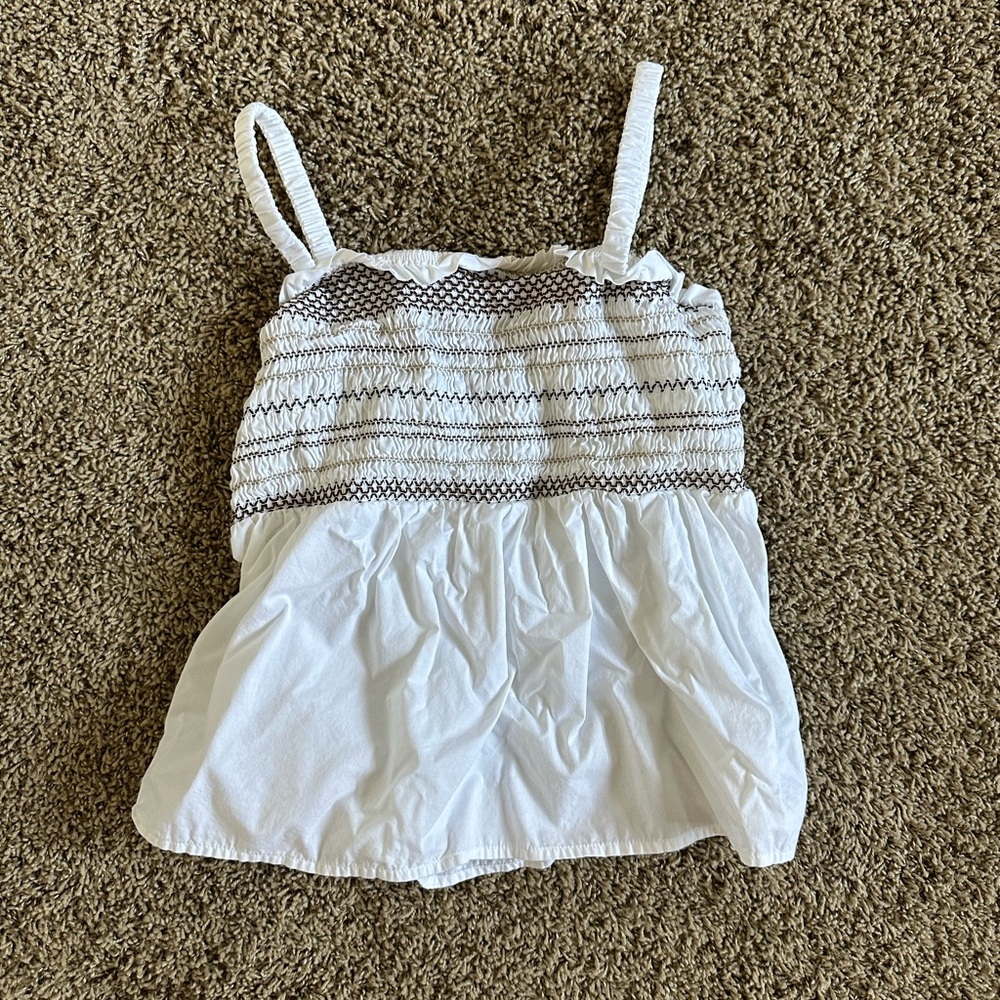 White Tank with pattern on the top half of the tank
